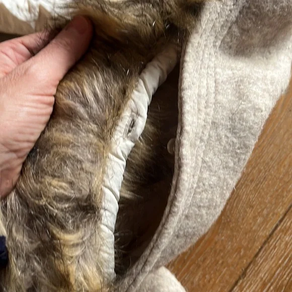 Zara winter jacket with hood with faux fur detachable size medium - Picture 5 of 5